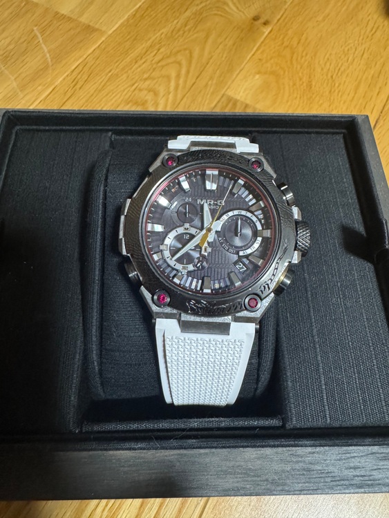 MRG-B2000SG-1AJR（高級時計）の商品画像 - 査定依頼日：2025年8月27日 - 最高査定価格：100,000円
