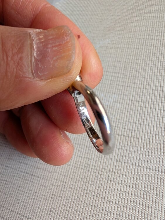 立て爪指輪（宝石）の商品画像 - 査定依頼日：2026年2月16日 - 最高査定価格：700,000円