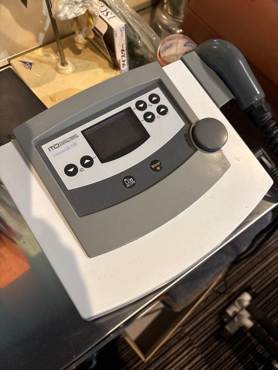 超音波治療器　イトーUS-100 （医療機器）の商品画像 - 査定依頼日：2025年10月23日 - 最高査定価格：40,000円