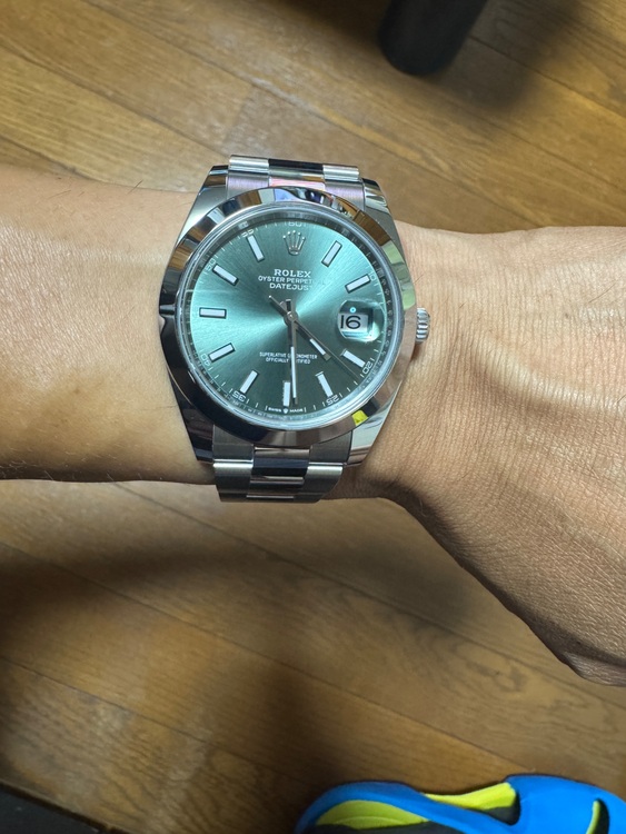 ロレックス デイトジャスト 126300 ミントグリーン　スムースベゼル　おいすた（高級時計）の商品画像 - 査定依頼日：2025年11月19日 - 最高査定価格：1,600,000円