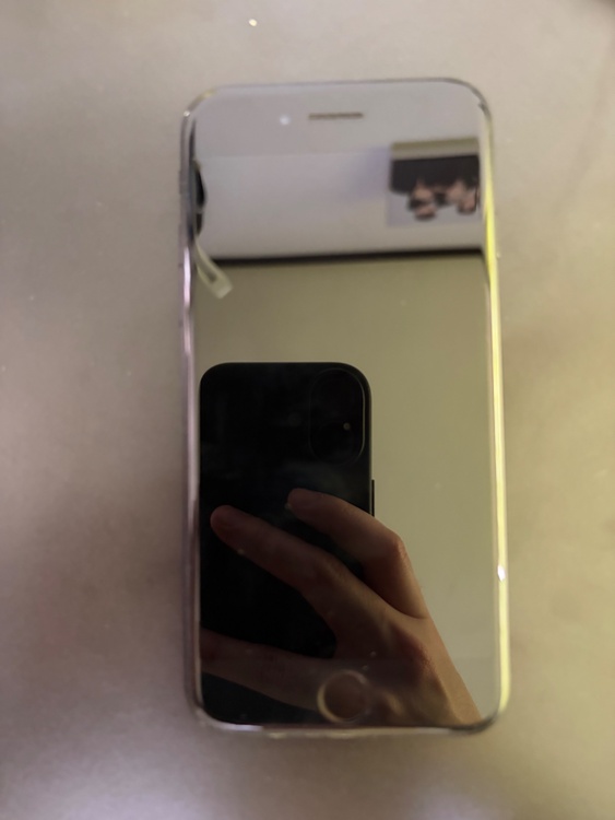 Iphone7 ブラック（スマホ）の商品画像 - 査定依頼日：2026年6月29日 - 最高査定価格：2,500円