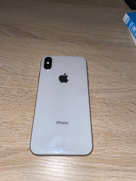 iPhoneX 64GB SIMフリー（スマホ）の商品画像 - 査定依頼日：2026年3月20日 - 最高査定価格：100,000円