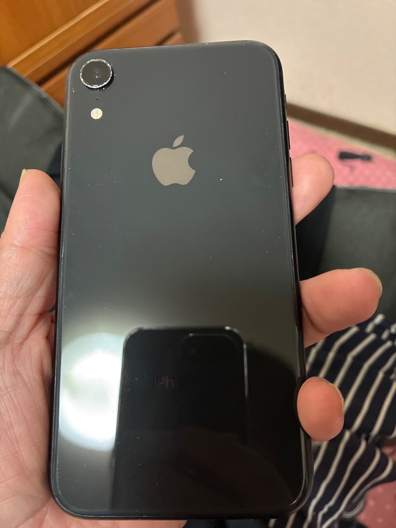 iPhone iPhoneXR 64GB au（スマホ）の商品画像 - 査定依頼日：2026年7月7日 - 最高査定価格：6,000円