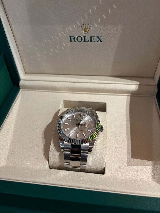 ロレックス デイトジャスト 126334（高級時計）の商品画像 - 査定依頼日：2025年3月12日 - 最高査定価格：1,735,000円