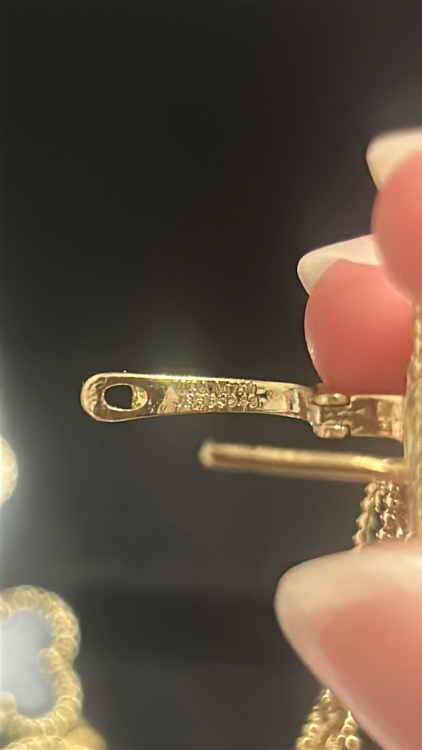 マジック アルハンブラ イヤリング、3モチーフ（金・貴金属）の商品画像 - 査定依頼日：2026年3月30日 - 最高査定価格：1,000,000円