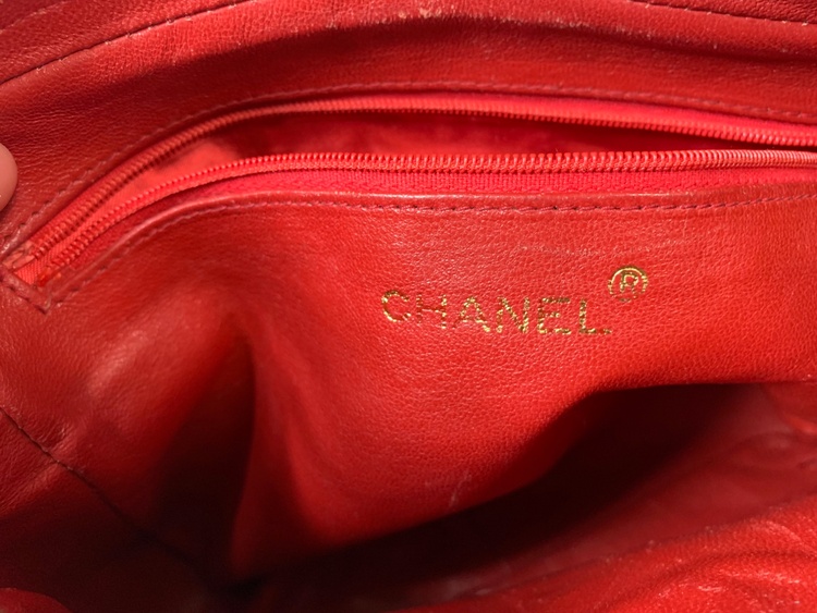 マトラッセ リザード レッド（ブランドバッグ）の商品画像 - 査定依頼日：2026年3月18日 - 最高査定価格：160,000円