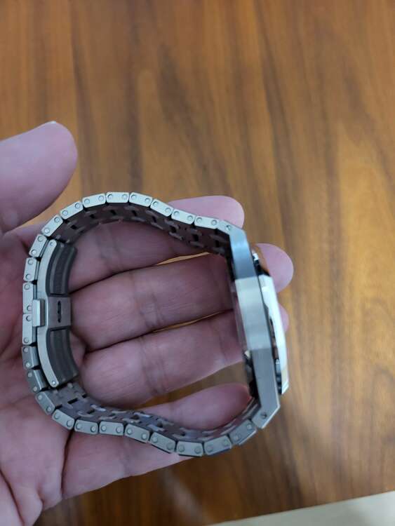 オーデマピゲ ロイヤルオーク 15403IP.OO.1220.IP.01（高級時計）の商品画像 - 査定依頼日：2025年3月31日 - 最高査定価格：6,650,000円