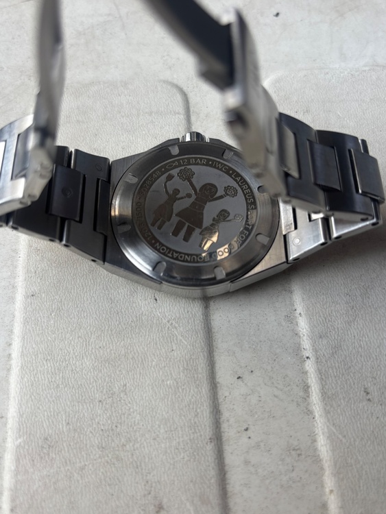 IWC インジュニア IW323909 箱（高級時計）の商品画像 - 査定依頼日：2026年3月8日 - 最高査定価格：850,000円