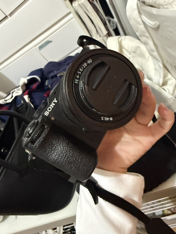 α7cⅡilce-7cm2（カメラ）の商品画像 - 査定依頼日：2026年5月11日 - 最高査定価格：180,000円