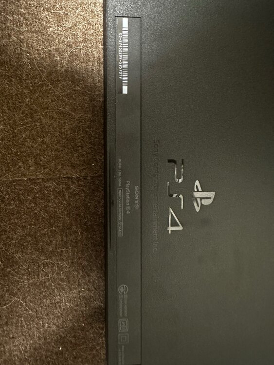 PlayStation4 ジェットブラック CHU-1200AB01（ゲーム機本体・ゲームソフト）の商品画像 - 査定依頼日：2025年3月31日 - 最高査定価格：7,000円