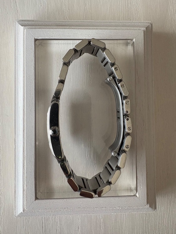 タンクフランセーズSM W51008Q3 2300（高級時計）の商品画像 - 査定依頼日：2025年9月10日 - 最高査定価格：320,000円