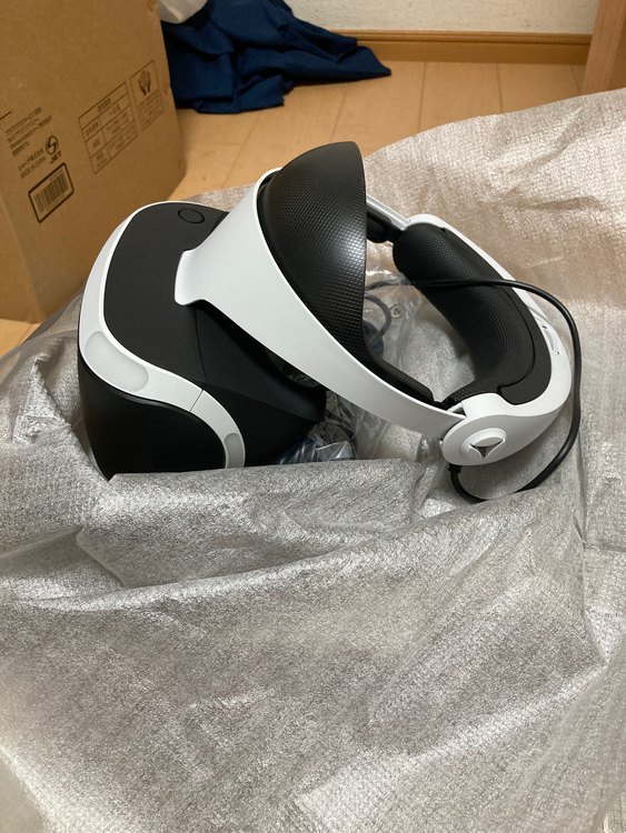 PlayStationVR（ゲーム機本体・ゲームソフト）の商品画像 - 査定依頼日：2023年6月4日 - 最高査定価格：11,000円