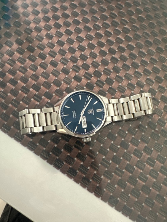 タグホイヤー カレラ WAR201Ewwn081（高級時計）の商品画像 - 査定依頼日：2025年6月23日 - 最高査定価格：280,000円