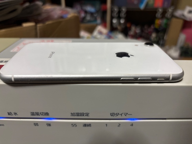 iPhoneX 64GB au（スマホ）の商品画像 - 査定依頼日：2026年3月3日 - 最高査定価格：6,000円