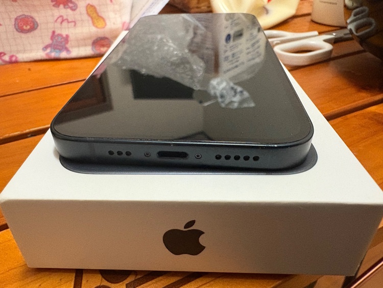 iPhone 13 128GB SIMフリー（スマホ）の商品画像 - 査定依頼日：2026年4月19日 - 最高査定価格：36,000円