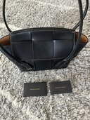 ボッテガ・ヴェネタ  （ブランドバッグ）の商品画像 - 査定依頼日：2024年8月9日 - 最高査定価格：150,000円