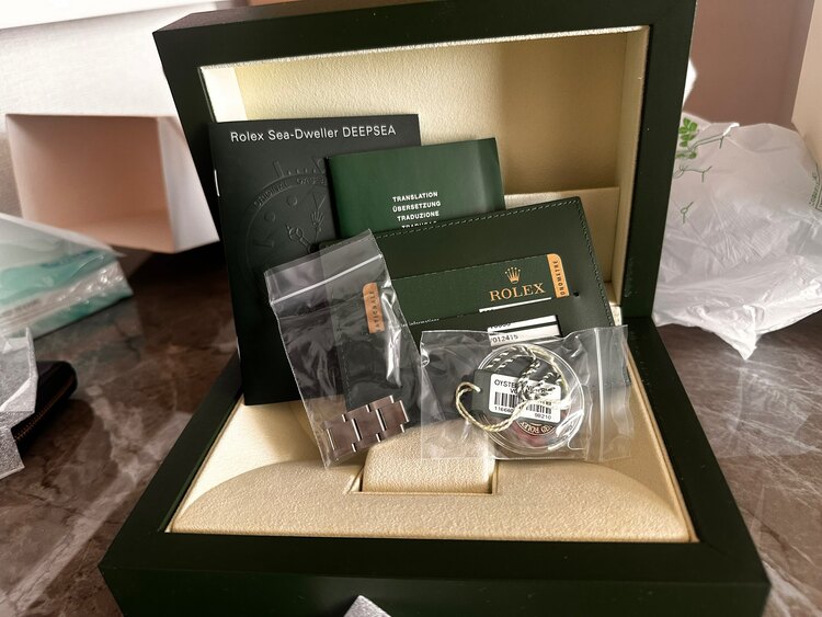 ロレックス シードゥエラー 11666（高級時計）の商品画像 - 査定依頼日：2025年4月26日 - 最高査定価格：1,200,000円