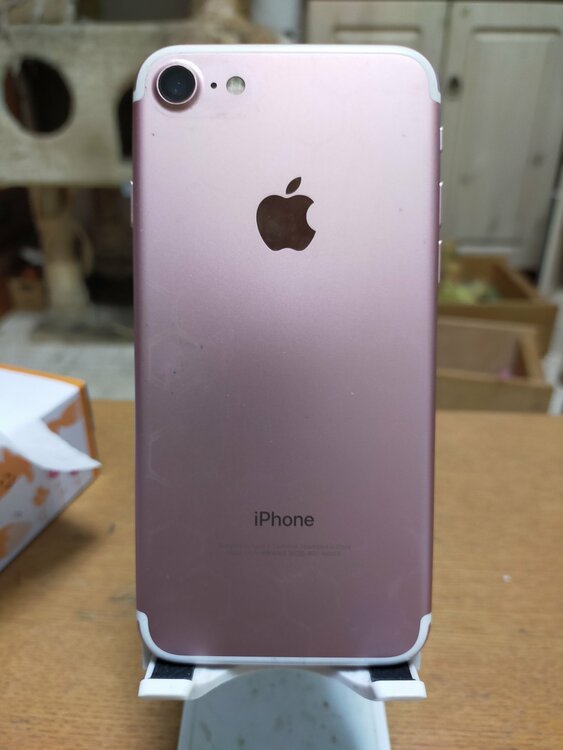iPhone iPhone7 32GB Softbank（スマホ）の商品画像 - 査定依頼日：2026年10月3日 - 最高査定価格：500円