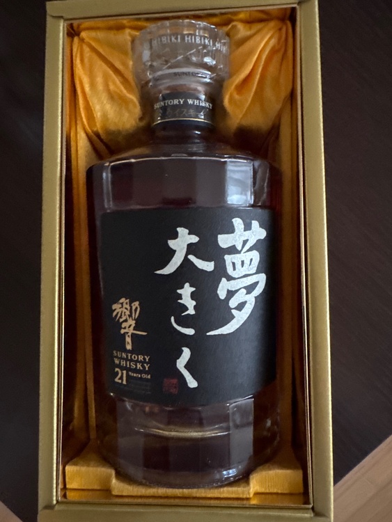 ウイスキー サントリー響 （お酒）の商品画像 - 査定依頼日：2025年12月29日 - 最高査定価格：210,000円