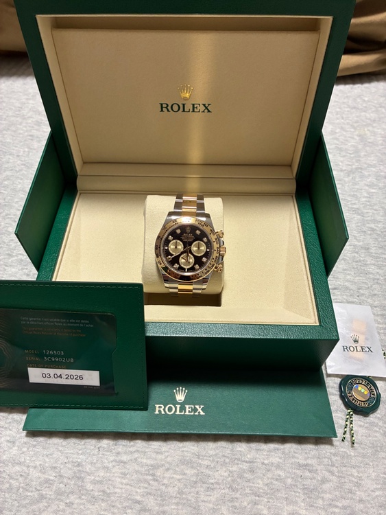 デイトナ黒　コンビ　8P（高級時計）の商品画像 - 査定依頼日：2026年4月3日 - 最高査定価格：5,150,000円