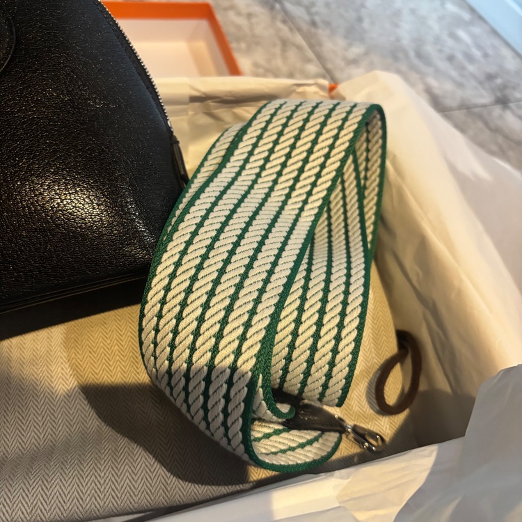 ボリード　ミニ　ブラック（ブランドバッグ）の商品画像 - 査定依頼日：2026年2月22日 - 最高査定価格：1,050,000円