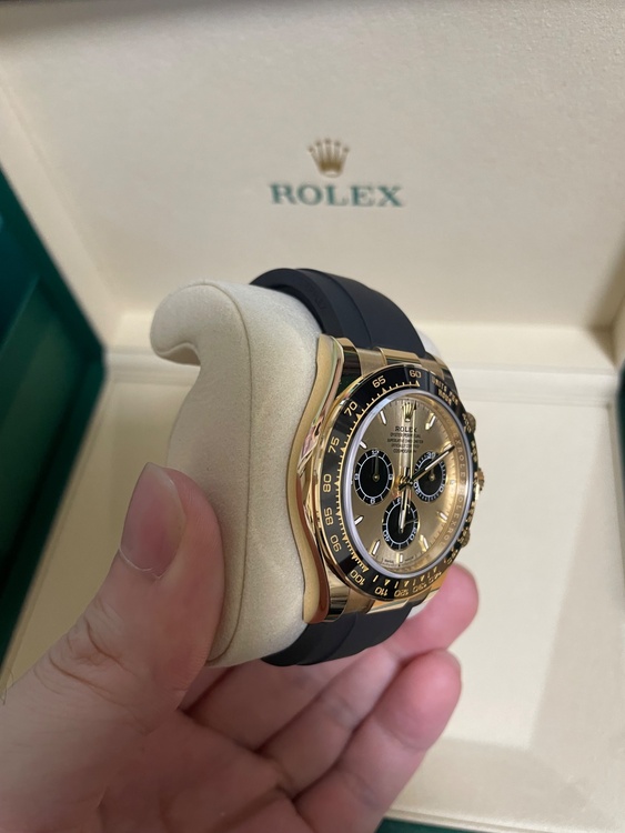 ロレックス　デイトナ（高級時計）の商品画像 - 査定依頼日：2026年2月15日 - 最高査定価格：10,550,000円