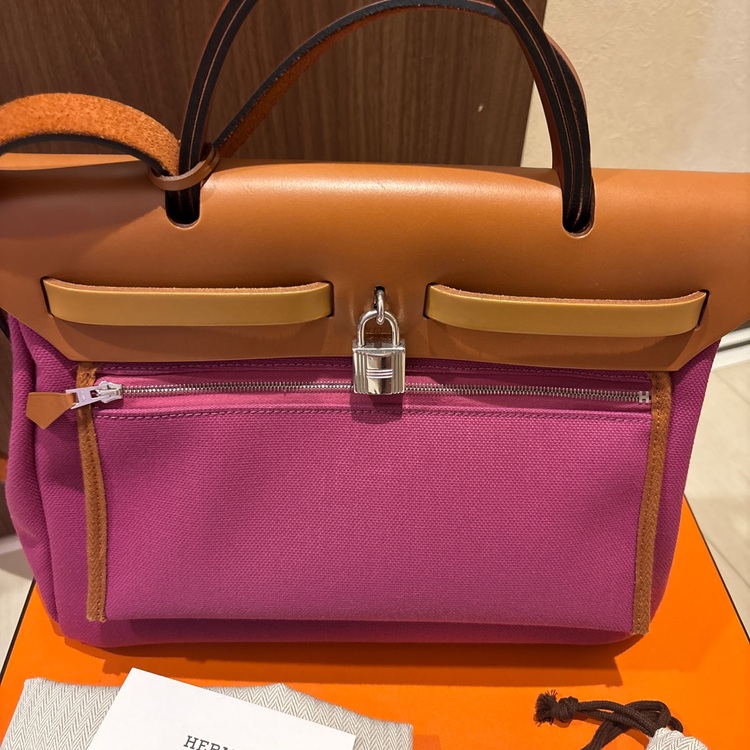 エールバッグジップpm31 ローズパープル（ブランドバッグ）の商品画像 - 査定依頼日：2025年7月19日 - 最高査定価格：270,000円