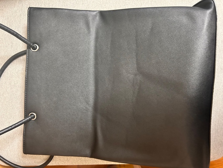 バレンシアガ  （ブランドバッグ）の商品画像 - 査定依頼日：2025年11月2日 - 最高査定価格：30,000円