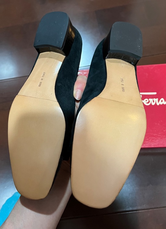 フェラガモ靴　ビアンカ3cmヒール（ブランド財布・小物）の商品画像 - 査定依頼日：2025年11月21日 - 最高査定価格：2,000円