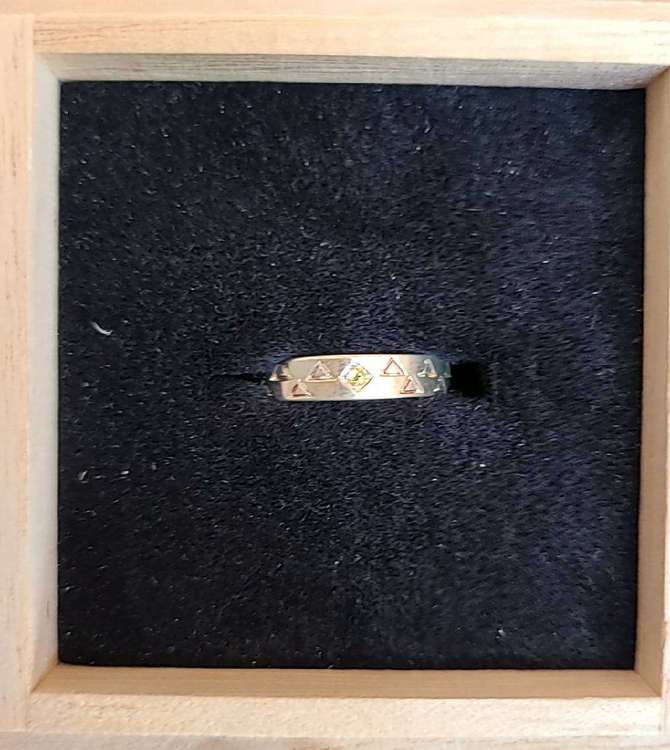 鬼滅の刃 ツイステッドワンダーランド シルバーリング（宝石）の商品画像 - 査定依頼日：2023年2月8日 - 最高査定価格：2,000円