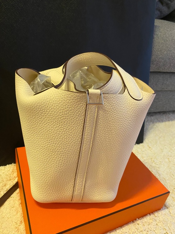 エルメス ピコタン （ブランドバッグ）の商品画像 - 査定依頼日：2025年6月18日 - 最高査定価格：450,000円