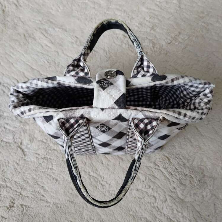 クルーズライントートバッグ（ブランドバッグ）の商品画像 - 査定依頼日：2025年5月23日 - 最高査定価格：45,000円