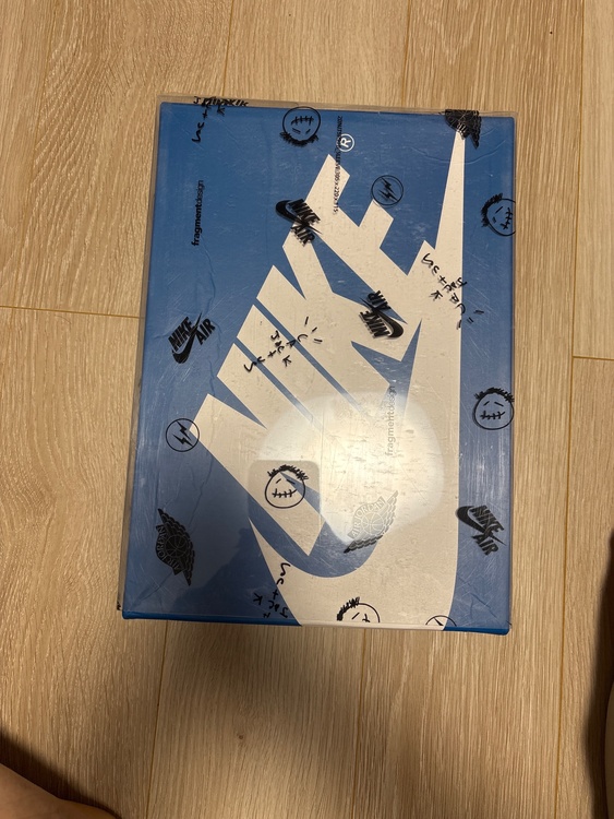 トラヴィススコット×フラグメント　ミリタリーブルー（古着・ファッション）の商品画像 - 査定依頼日：2026年9月25日 - 最高査定価格：100,000円