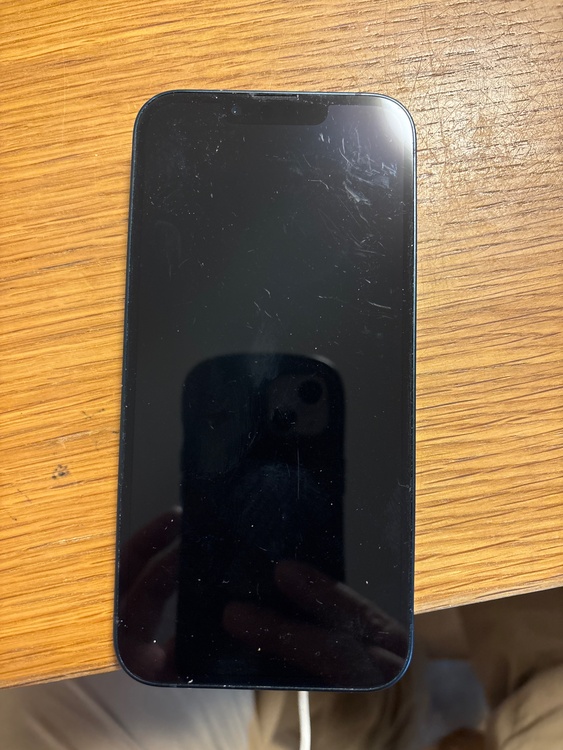 iPhone iPhone 13 128GB SIMフリー（スマホ）の商品画像 - 査定依頼日：2026年9月14日 - 最高査定価格：29,000円