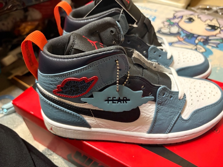 FACETASM × Nike AJ1 Mid White/Navy（古着・ファッション）の商品画像 - 査定依頼日：2026年7月13日 - 最高査定価格：100,000円
