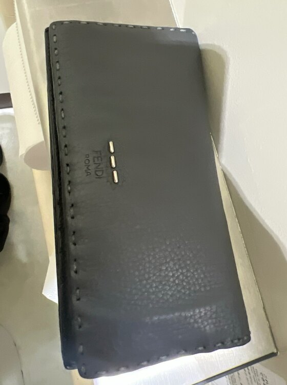 フェンディ  （ブランドバッグ）の商品画像 - 査定依頼日：2025年4月24日 - 最高査定価格：7,000円