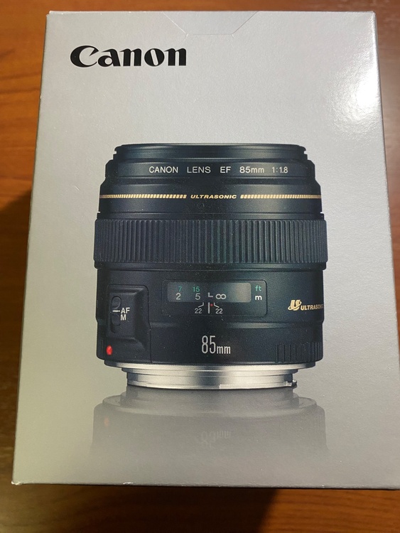 EF 85mm f/1.8 USM（カメラ）の商品画像 - 査定依頼日：2026年9月27日 - 最高査定価格：22,000円