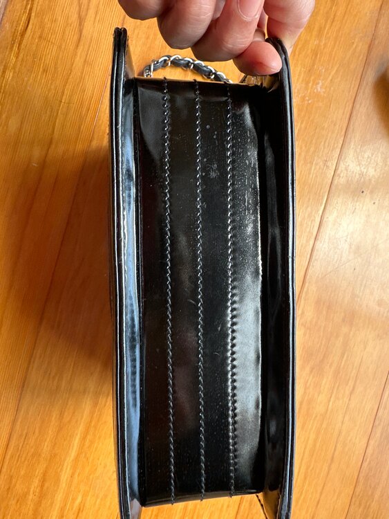 6930107（ブランドバッグ）の商品画像 - 査定依頼日：2025年4月11日 - 最高査定価格：120,000円