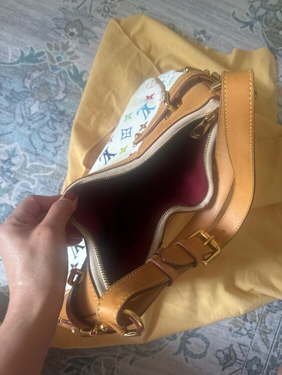 ルイヴィトン マルチカラー （ブランドバッグ）の商品画像 - 査定依頼日：2025年5月11日 - 最高査定価格：130,000円