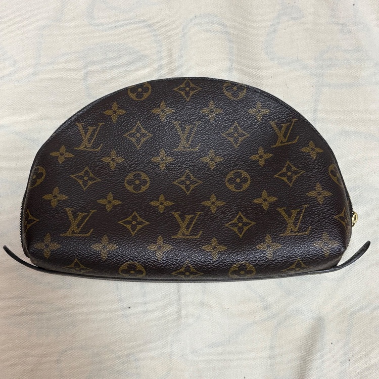 LOUIS VUITTONトゥルースドゥミロンドモノグラムキャンバス（ブランド財布・小物）の商品画像 - 査定依頼日：2026年1月15日 - 最高査定価格：20,000円