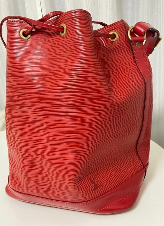 ・ライン：エピ ・モデル：ノエ（Castillan Red） ・カラー：カスティ（ブランドバッグ）の商品画像 - 査定依頼日：2026年4月30日 - 最高査定価格：100,000円