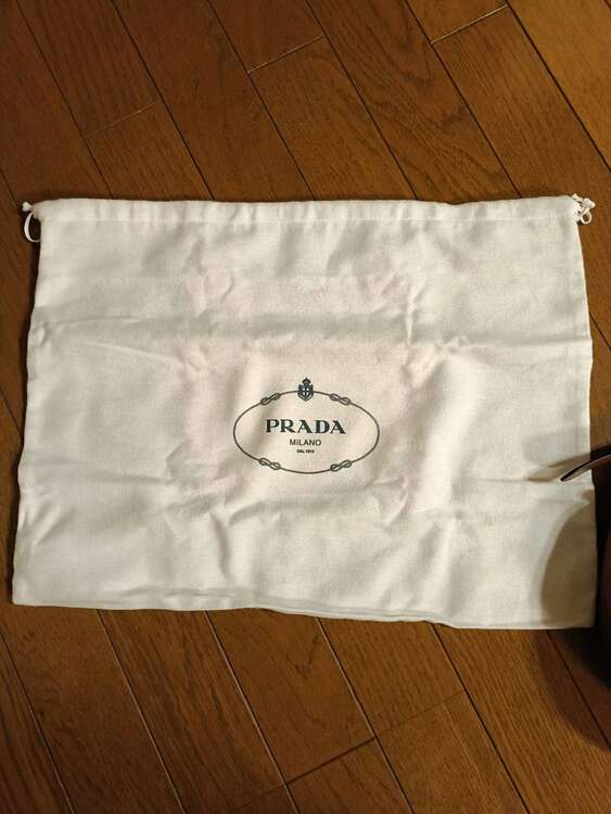 プラダ  （ブランドバッグ）の商品画像 - 査定依頼日：2025年3月28日 - 最高査定価格：200,000円