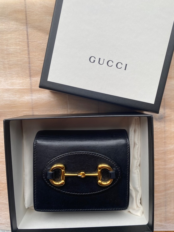 ホースピット二つ折り財布（ブランド財布・小物）の商品画像 - 査定依頼日：2025年9月22日 - 最高査定価格：12,000円