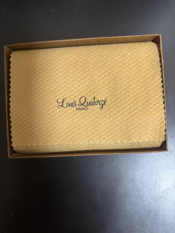 ルイキャトルズ　ブラックコレクション4連キーケース（ブランド財布・小物）の商品画像 - 査定依頼日：2025年6月7日 - 最高査定価格：300円