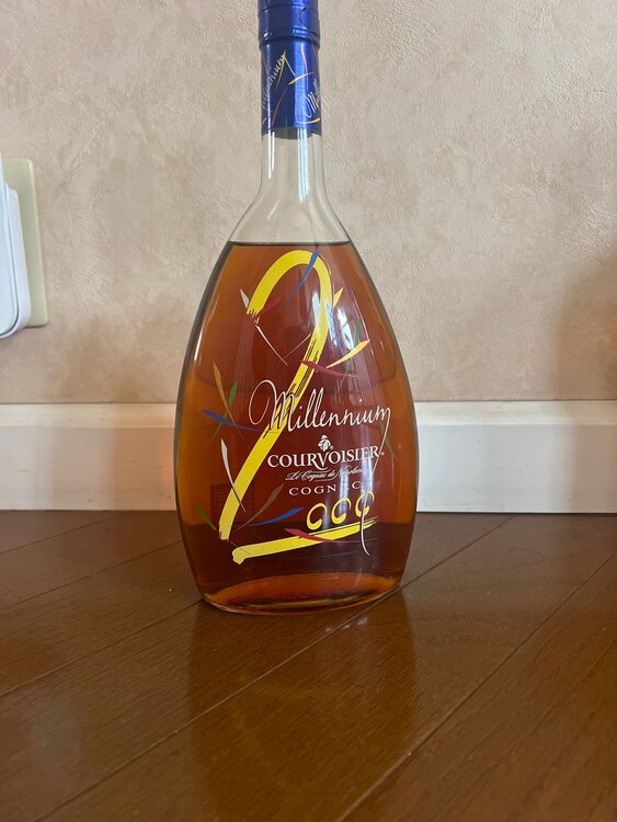 ミレニアム（お酒）の商品画像 - 査定依頼日：2025年3月3日 - 最高査定価格：1,500円