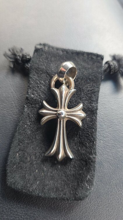 CHクロスペンダント（古着・ファッション）の商品画像 - 査定依頼日：2026年4月12日 - 最高査定価格：220,000円