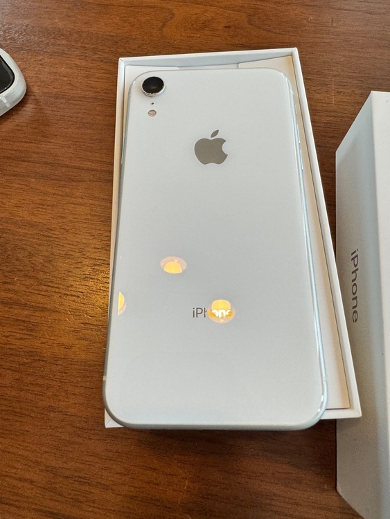 iPhone iPhoneXR 128GB SIMフリー（スマホ）の商品画像 - 査定依頼日：2026年9月3日 - 最高査定価格：14,500円
