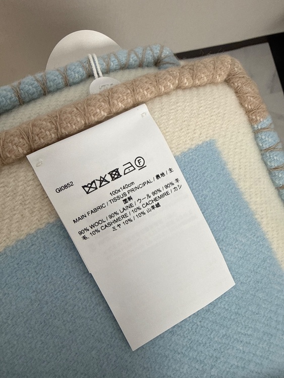 おくるみ（ブランド財布・小物）の商品画像 - 査定依頼日：2026年10月18日 - 最高査定価格：100,000円
