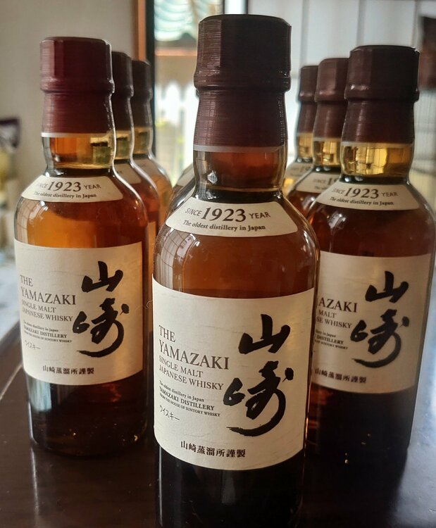 SUNTORY山崎NV180ml（お酒）の商品画像 - 査定依頼日：2026年7月16日 - 最高査定価格：22,000円