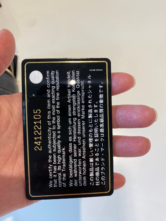 ミニバニティネイビー（ブランドバッグ）の商品画像 - 査定依頼日：2023年11月5日 - 最高査定価格：600,000円